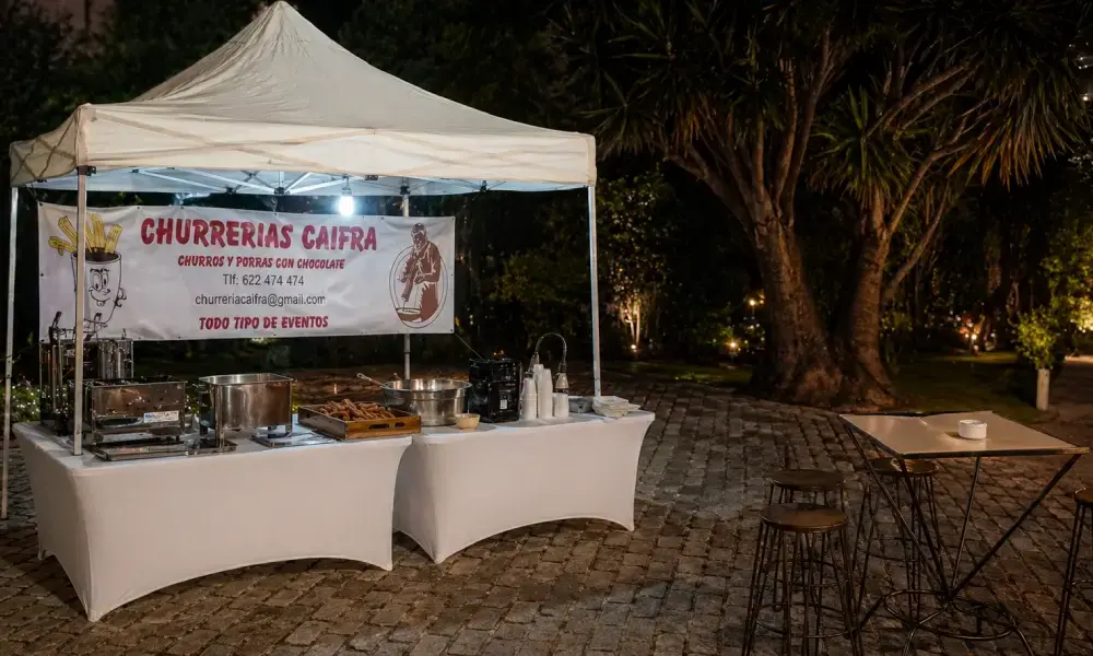 Así llevamos nuestros churros a tu boda en sanlucar churreria caifra